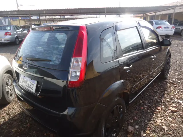 FORD Fiesta Hatch - Foto