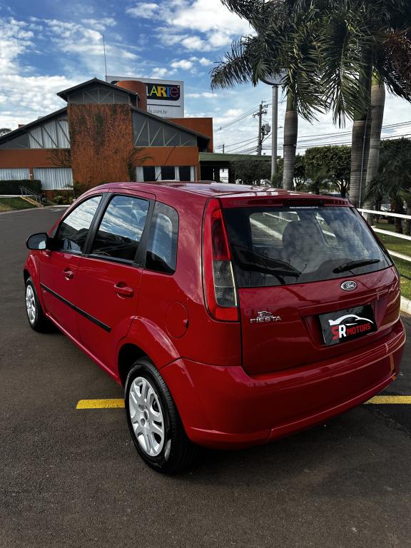 FORD Fiesta Hatch - Foto