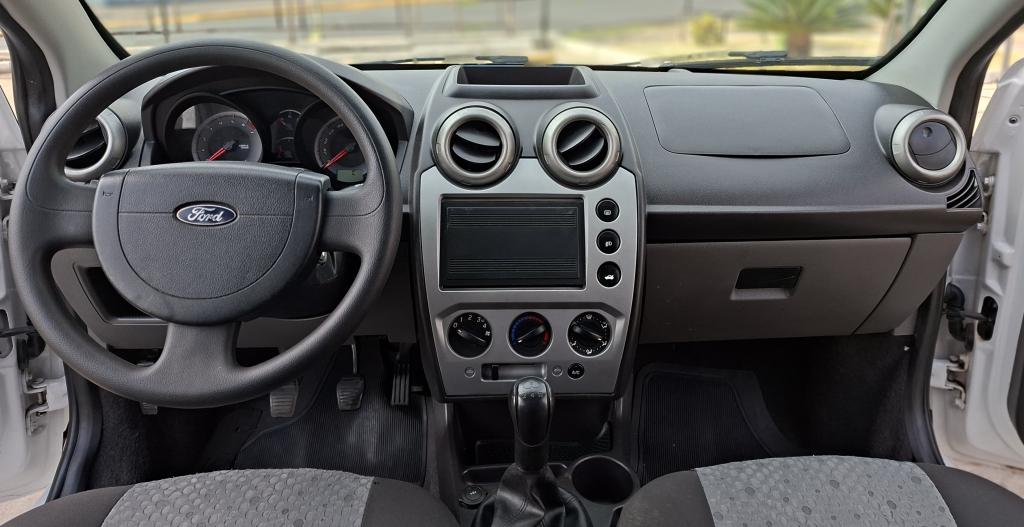 FORD Fiesta Hatch - Foto