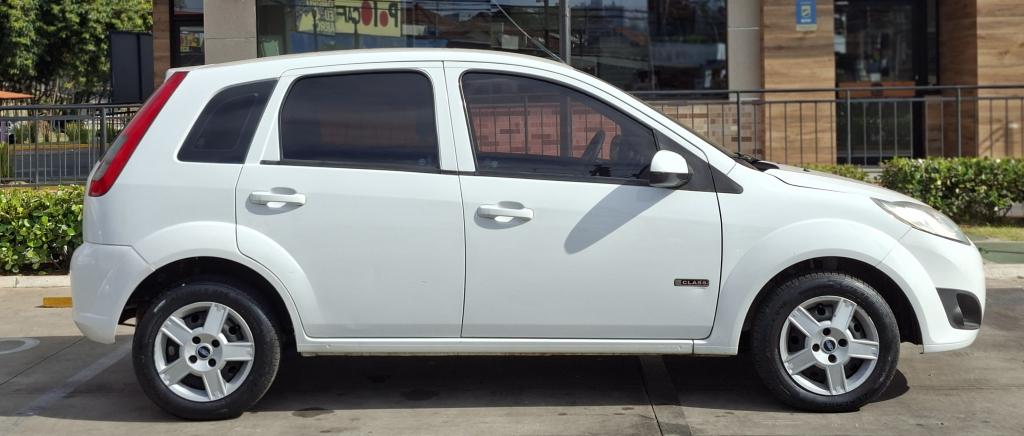 FORD Fiesta Hatch - Foto