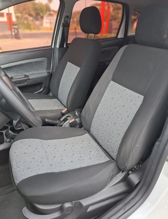 FORD Fiesta Hatch - Foto