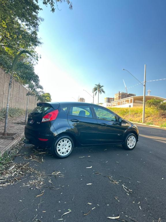 FORD Fiesta Hatch - Foto