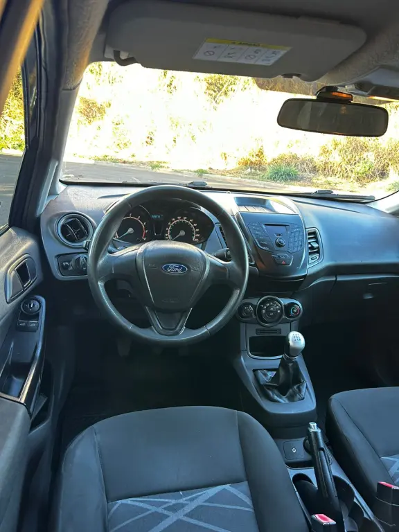 FORD Fiesta Hatch - Foto