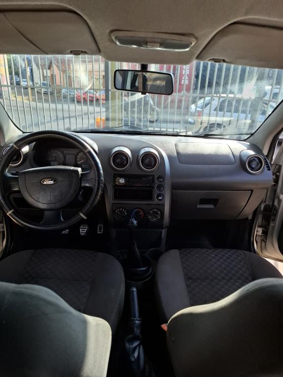 FORD Fiesta Hatch - Foto