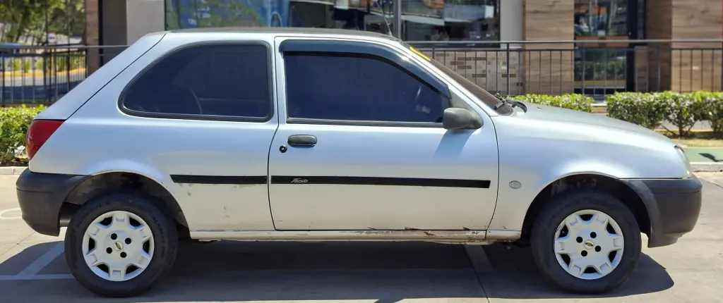 FORD Fiesta Hatch - Foto