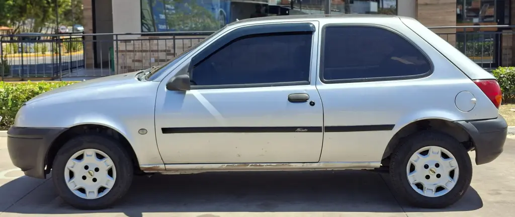 FORD Fiesta Hatch - Foto