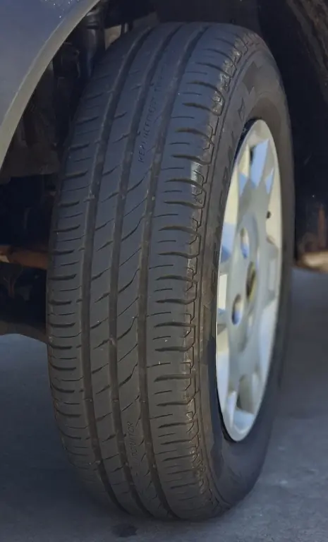 FORD Fiesta Hatch - Foto