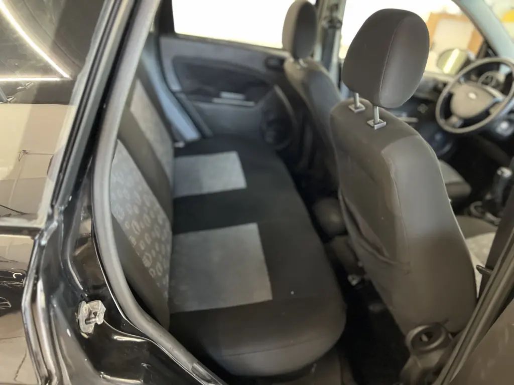 FORD Fiesta Hatch - Foto