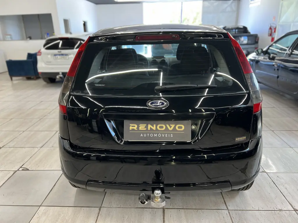 FORD Fiesta Hatch - Foto