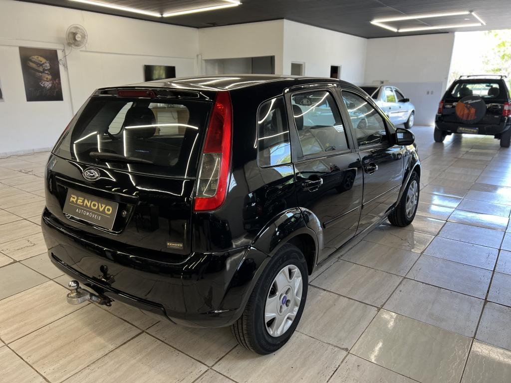 FORD Fiesta Hatch - Foto