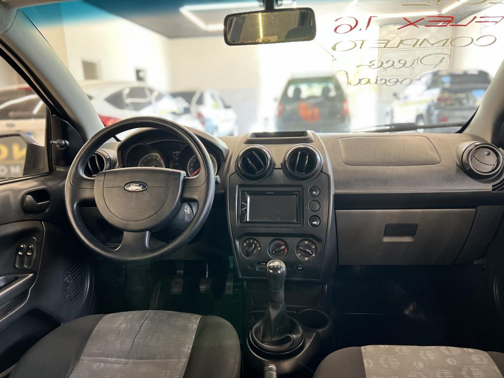 FORD Fiesta Hatch - Foto