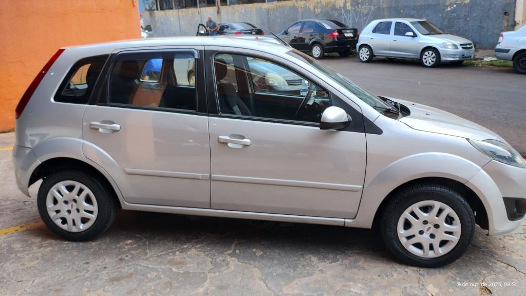 FORD Fiesta Hatch - Foto