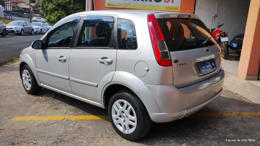 FORD Fiesta Hatch - Foto