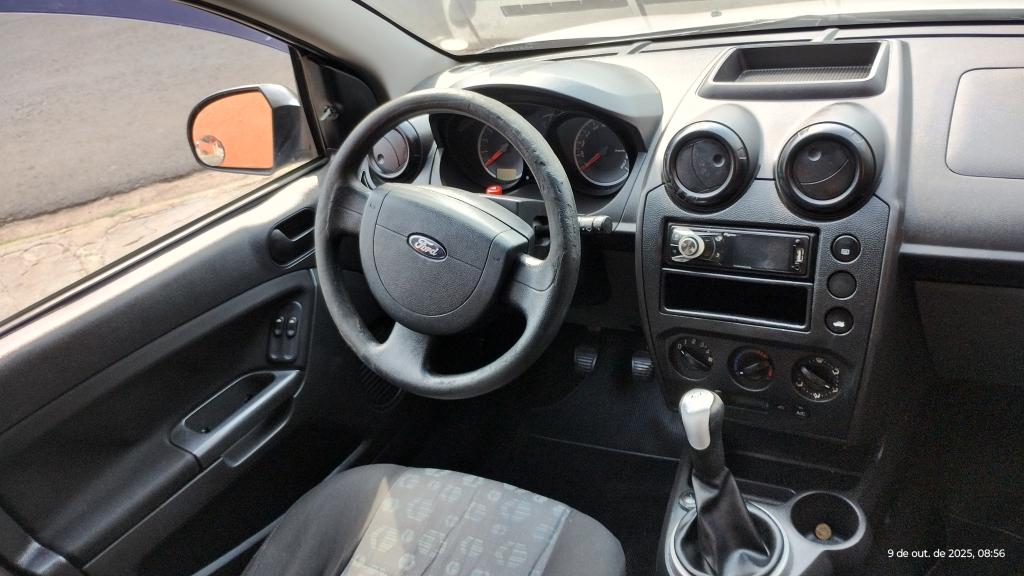 FORD Fiesta Hatch - Foto