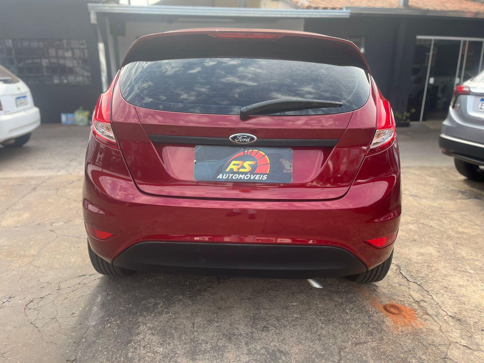 FORD Fiesta Hatch - Foto