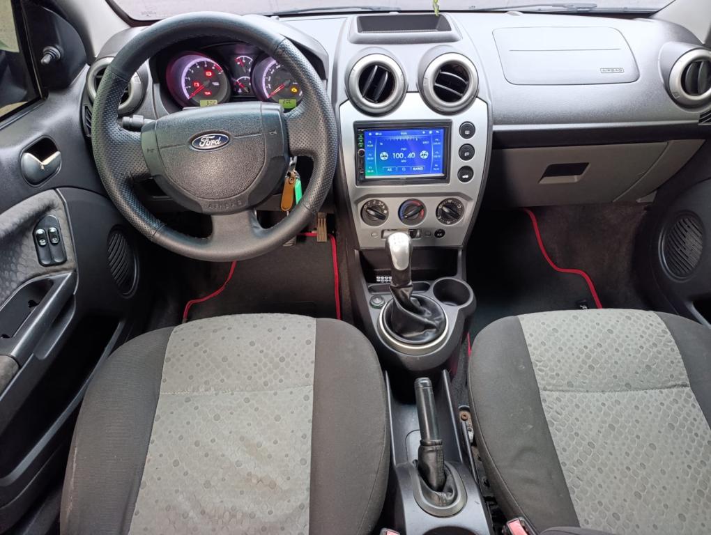 FORD Fiesta Hatch - Foto