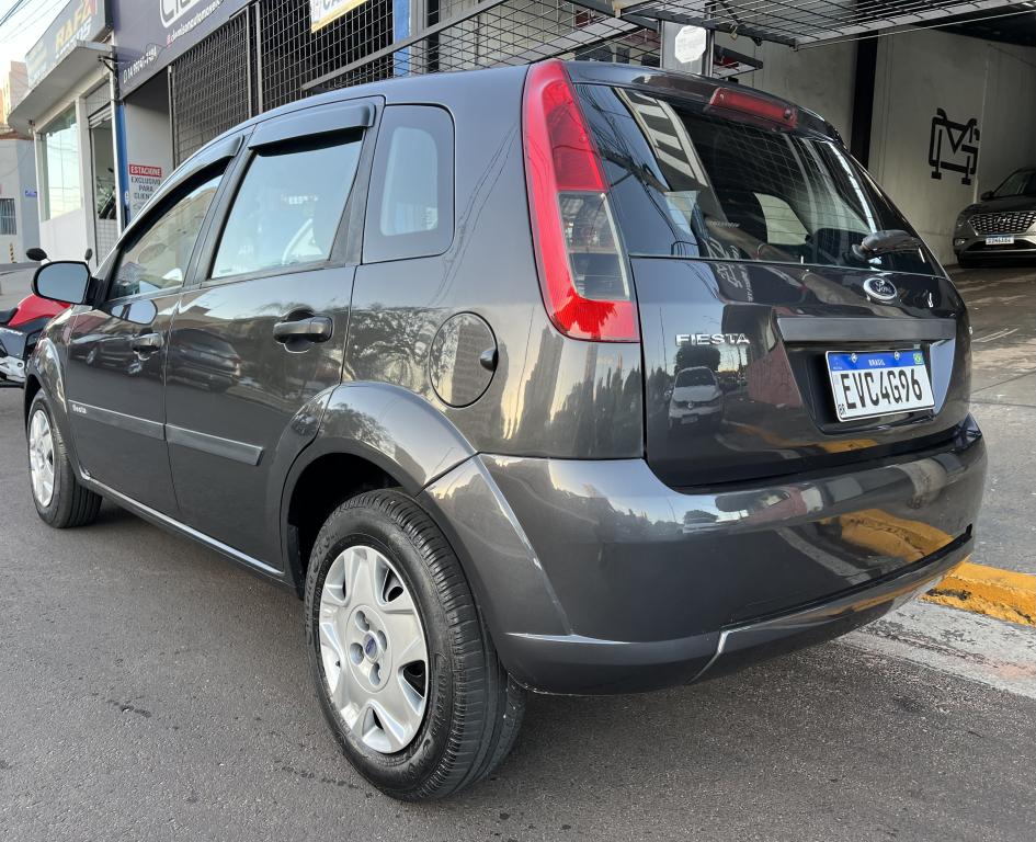 FORD Fiesta Hatch - Foto