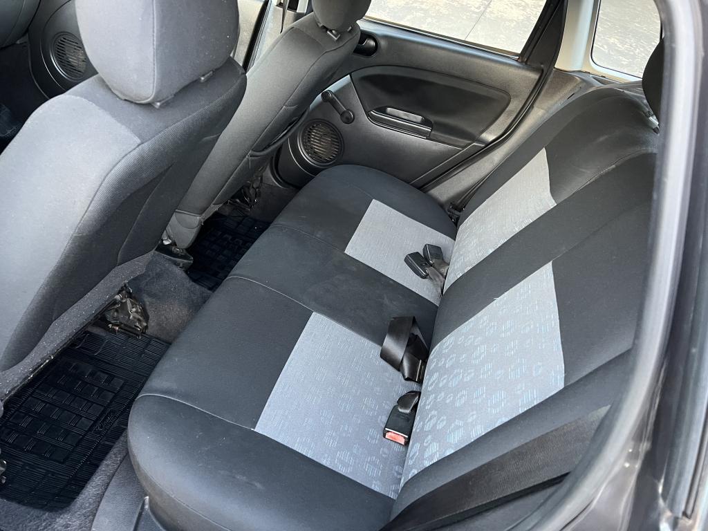 FORD Fiesta Hatch - Foto