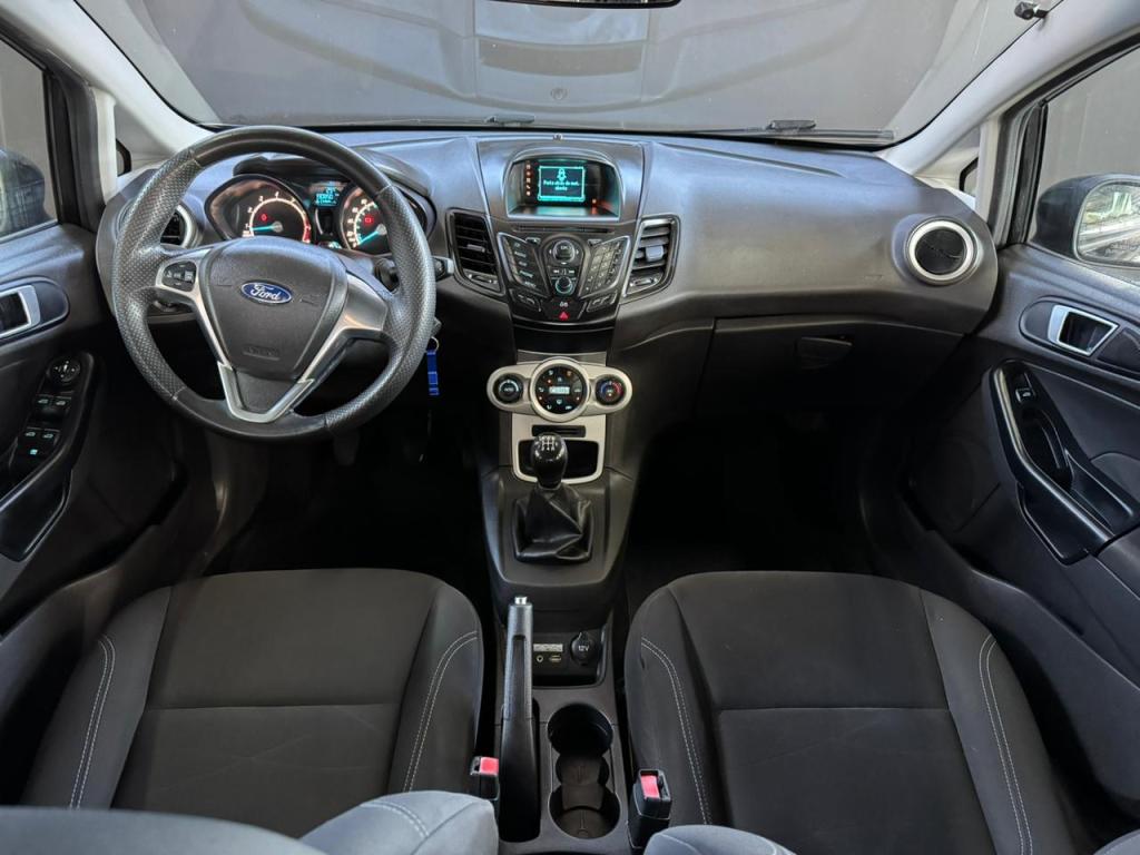 FORD Fiesta Hatch - Foto