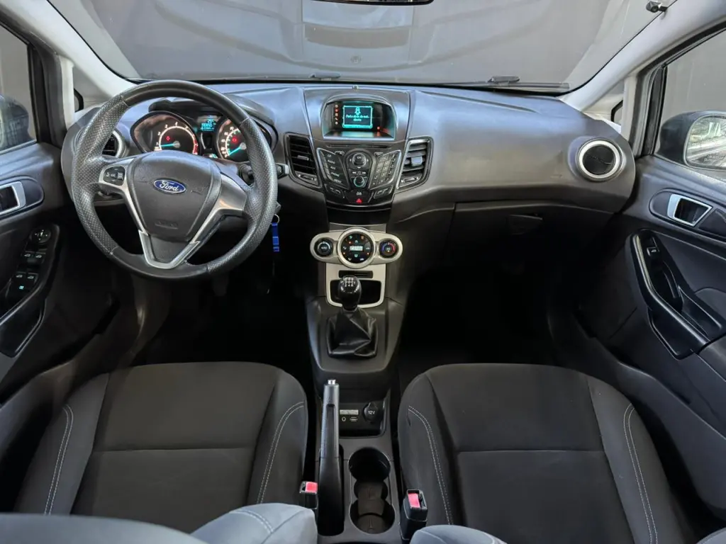 FORD Fiesta Hatch - Foto