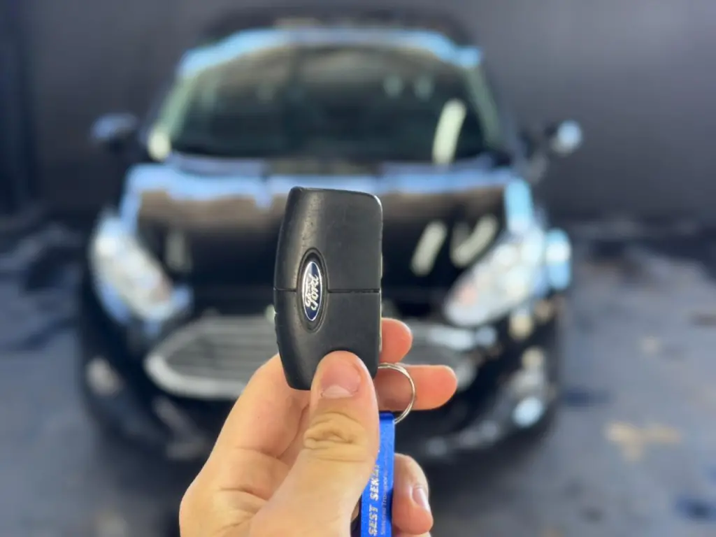 FORD Fiesta Hatch - Foto