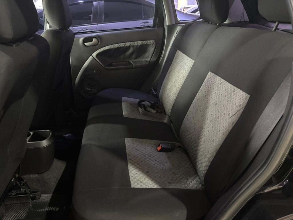 FORD Fiesta Hatch - Foto