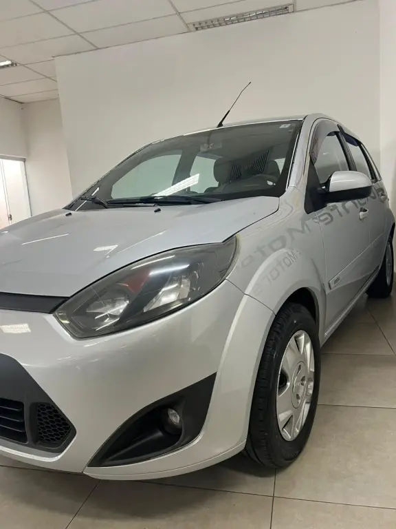 FORD Fiesta Hatch - Foto