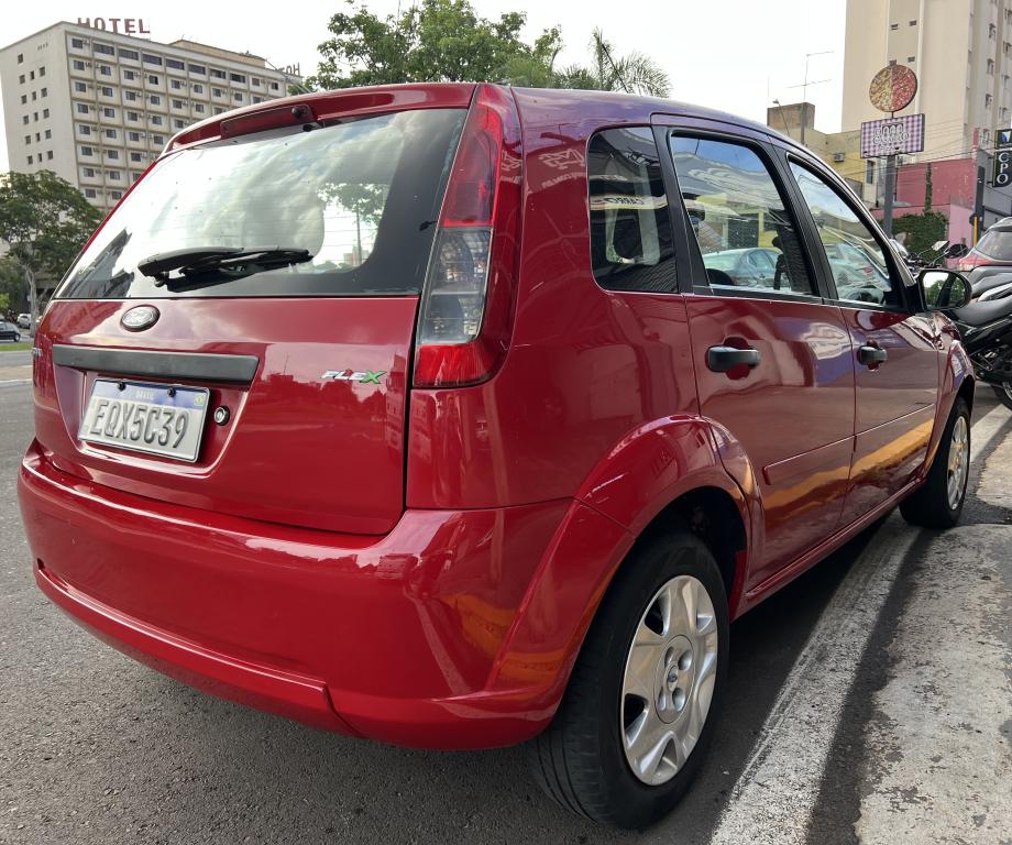 FORD Fiesta Hatch - Foto