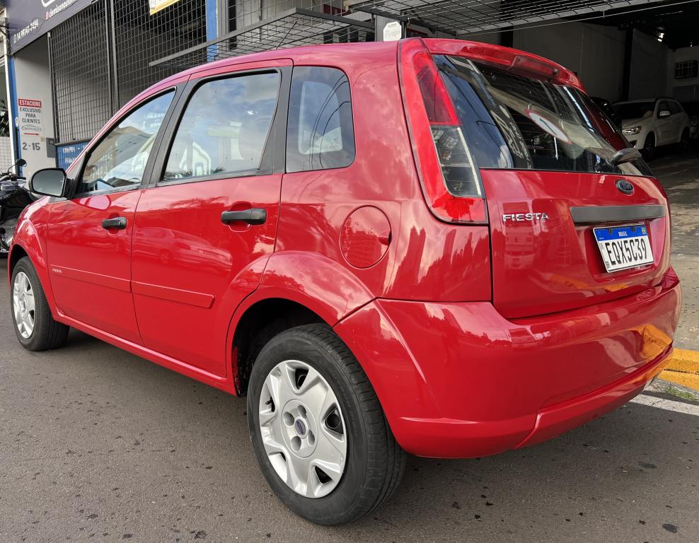 FORD Fiesta Hatch - Foto