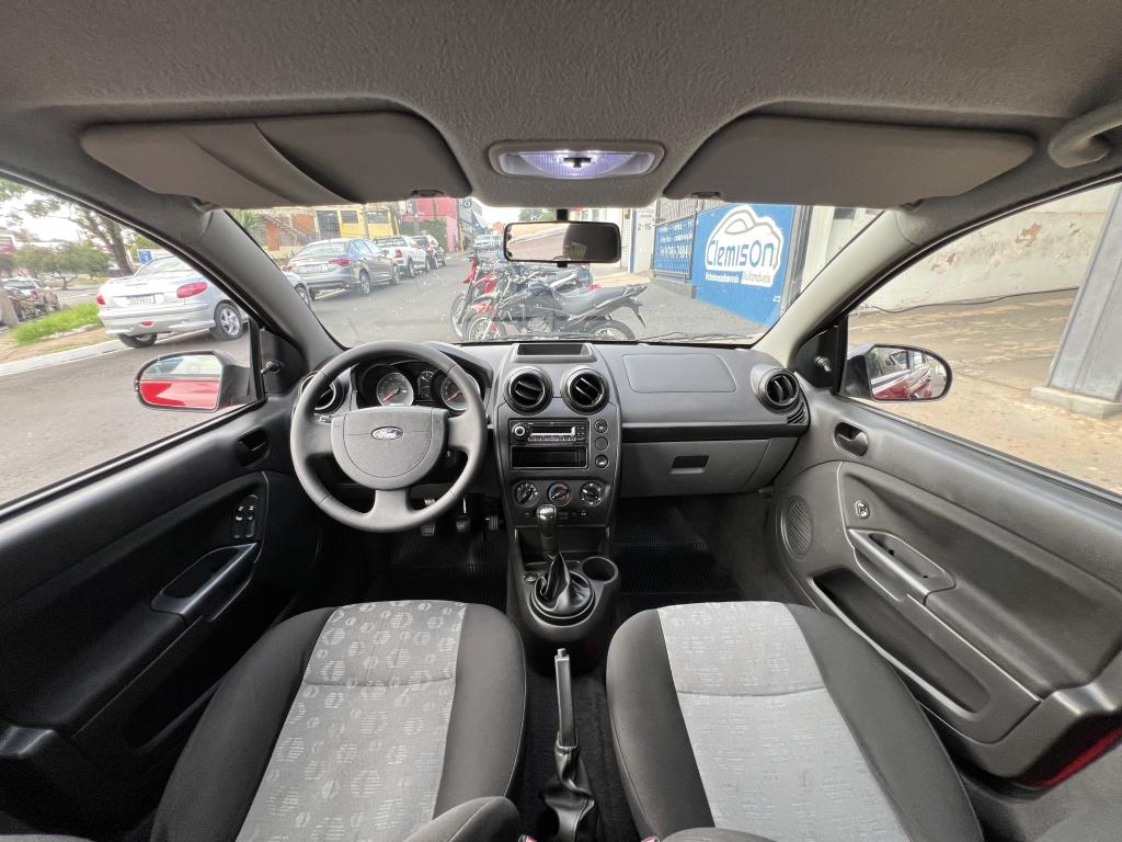 FORD Fiesta Hatch - Foto