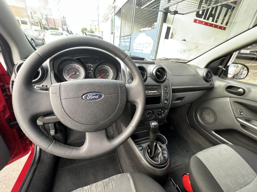 FORD Fiesta Hatch - Foto