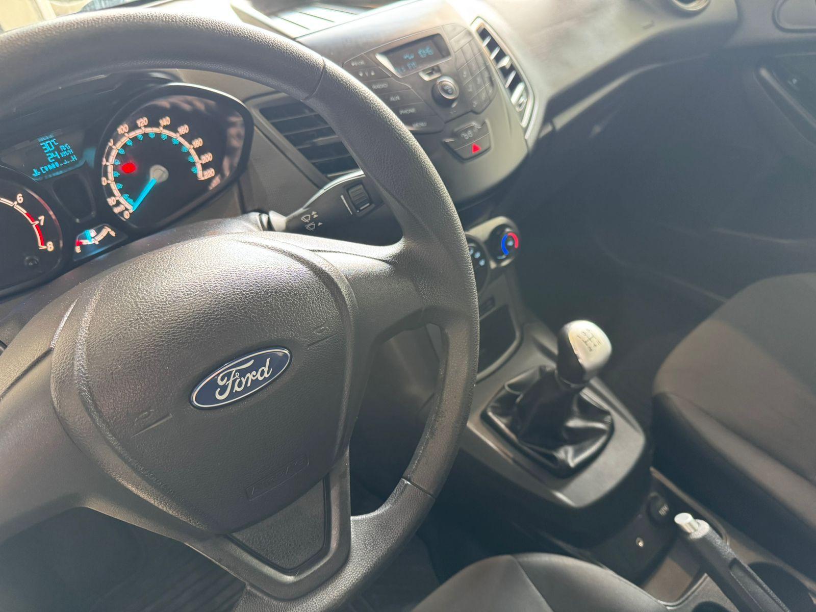 FORD Fiesta Hatch - Foto