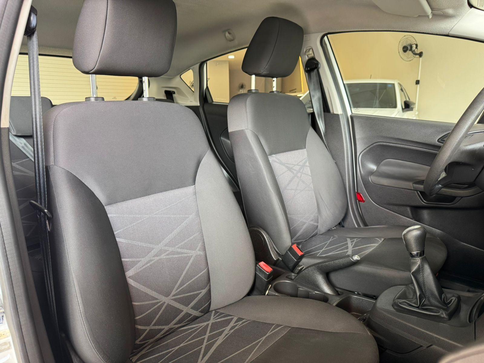 FORD Fiesta Hatch - Foto