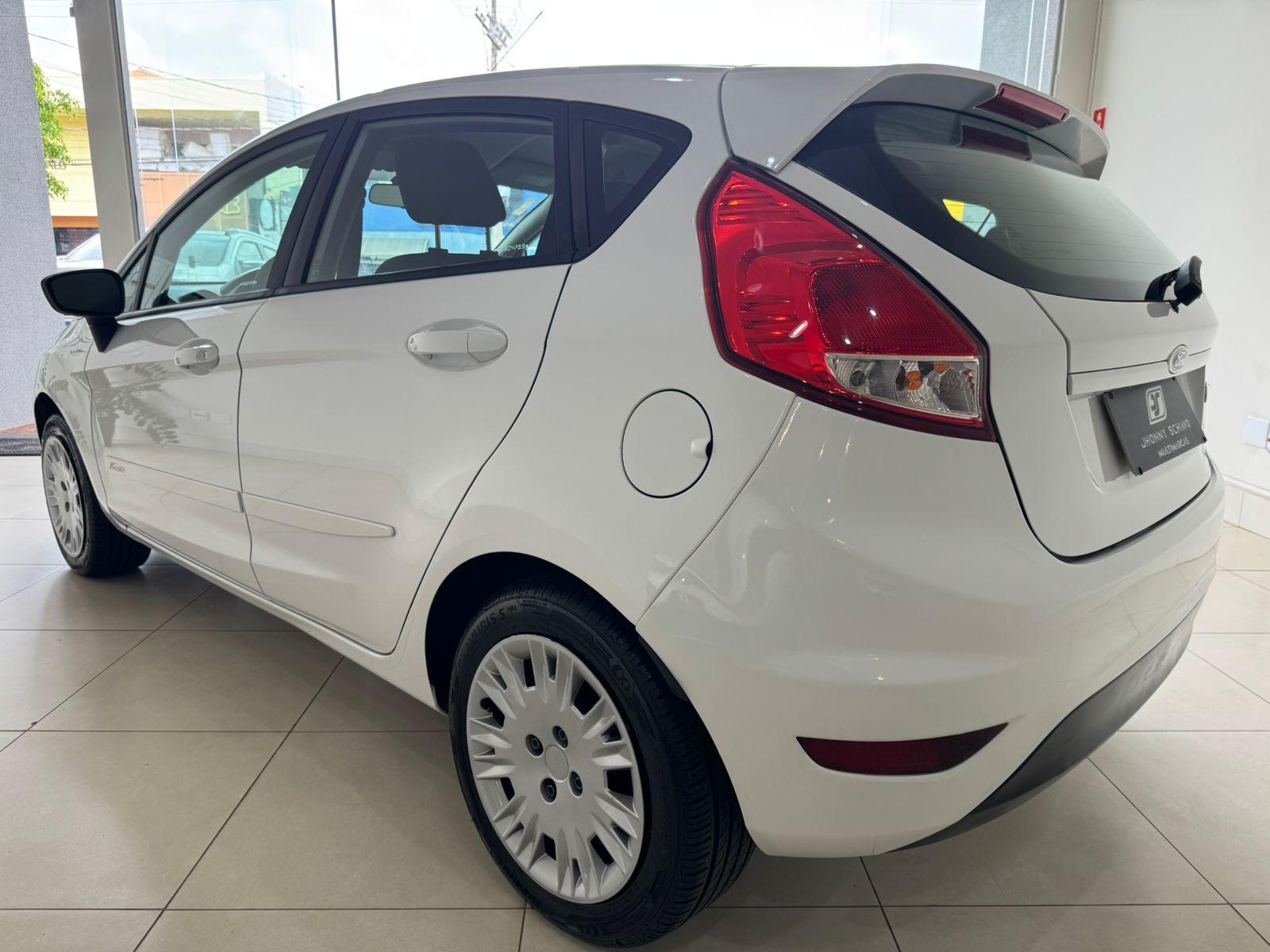 FORD Fiesta Hatch - Foto