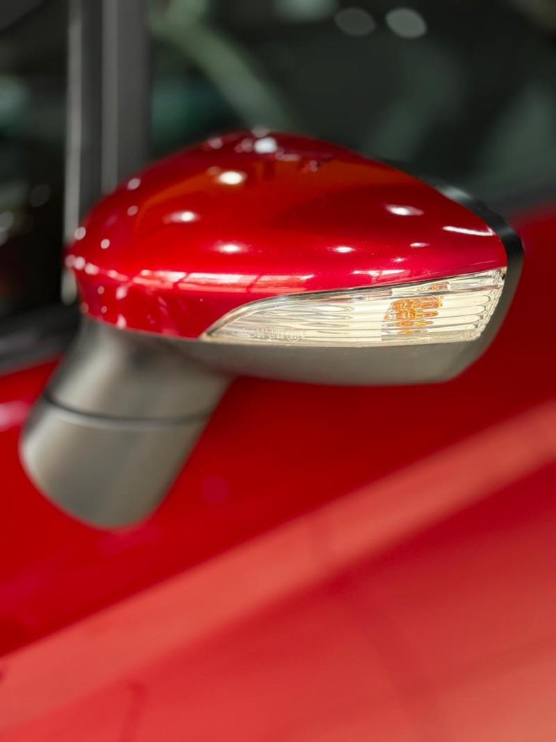 FORD Fiesta Hatch - Foto