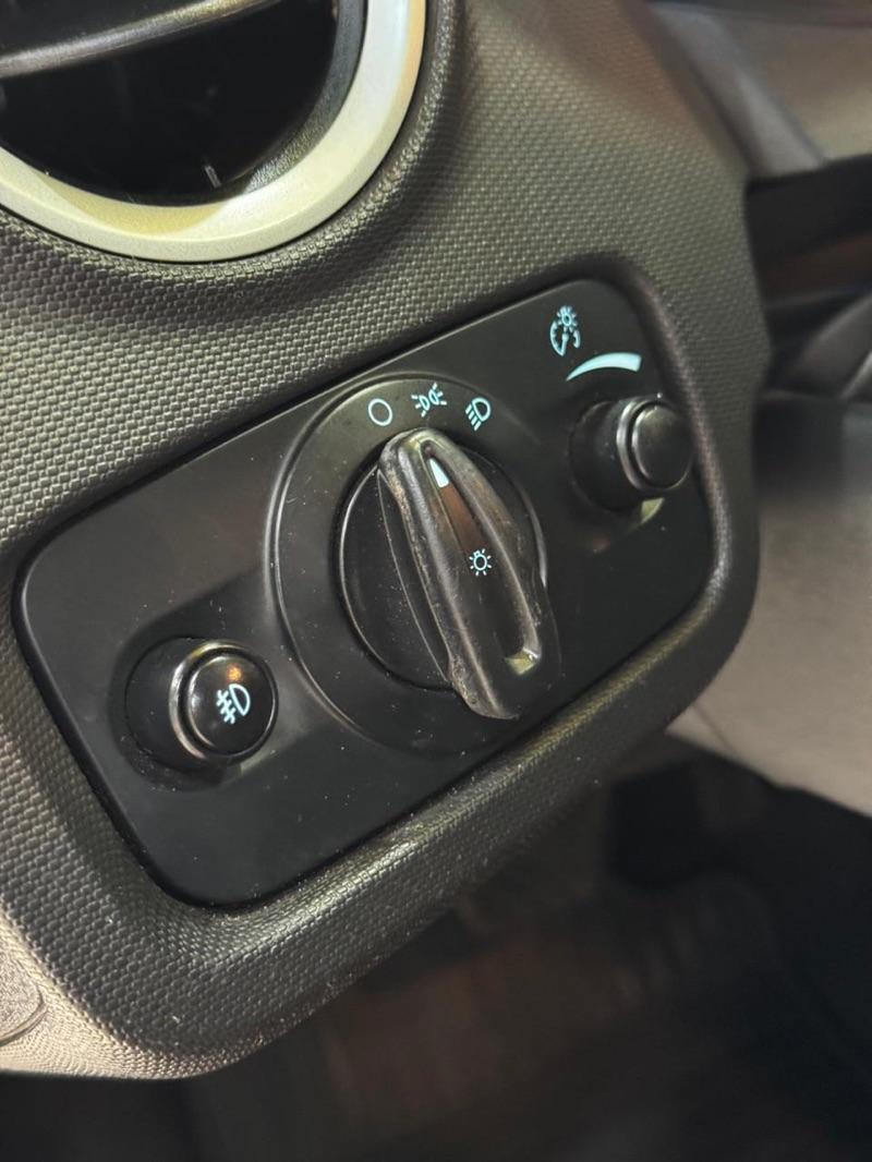 FORD Fiesta Hatch - Foto