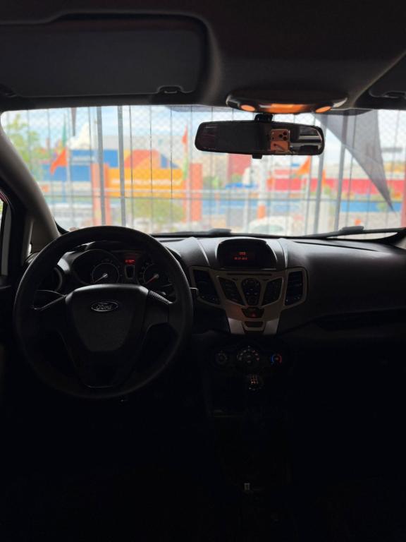 FORD Fiesta Hatch - Foto