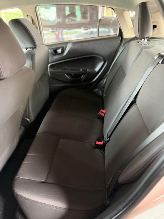 FORD Fiesta Hatch - Foto