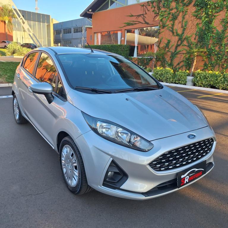 FORD Fiesta Hatch - Foto