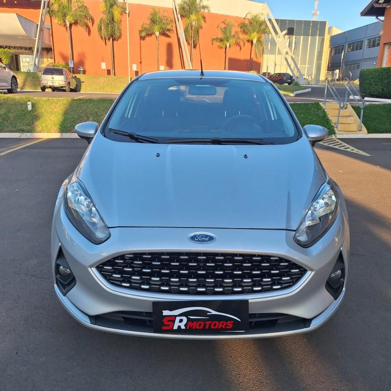 FORD Fiesta Hatch - Foto