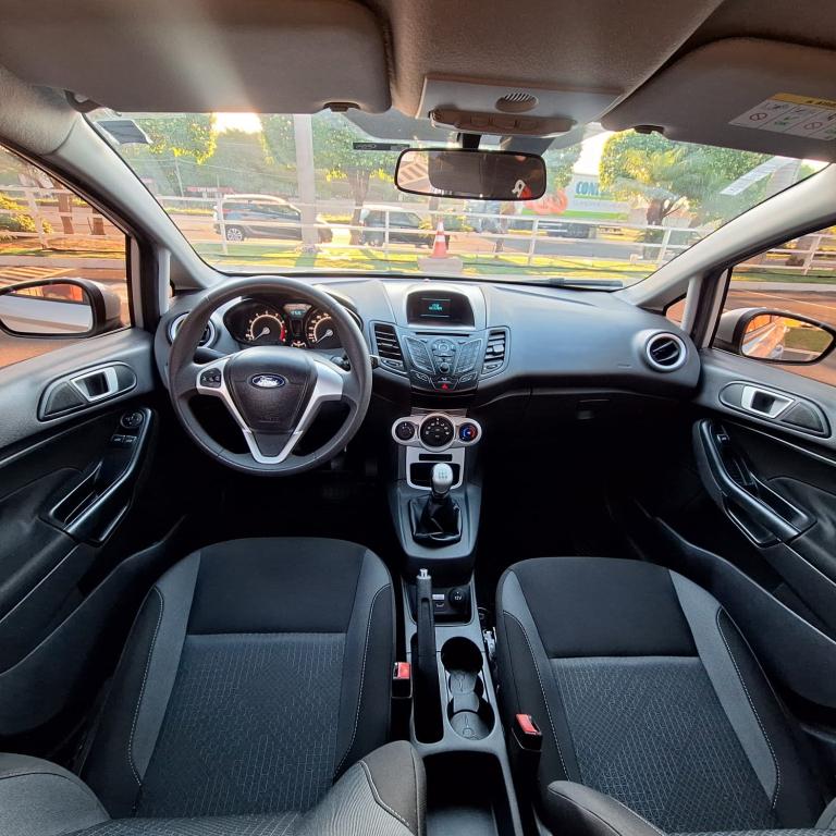 FORD Fiesta Hatch - Foto