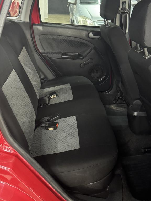 FORD Fiesta Hatch - Foto