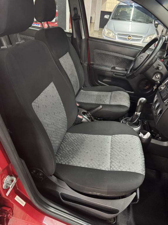 FORD Fiesta Hatch - Foto