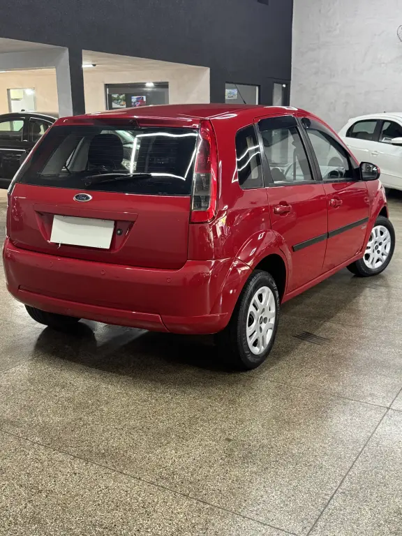 FORD Fiesta Hatch - Foto