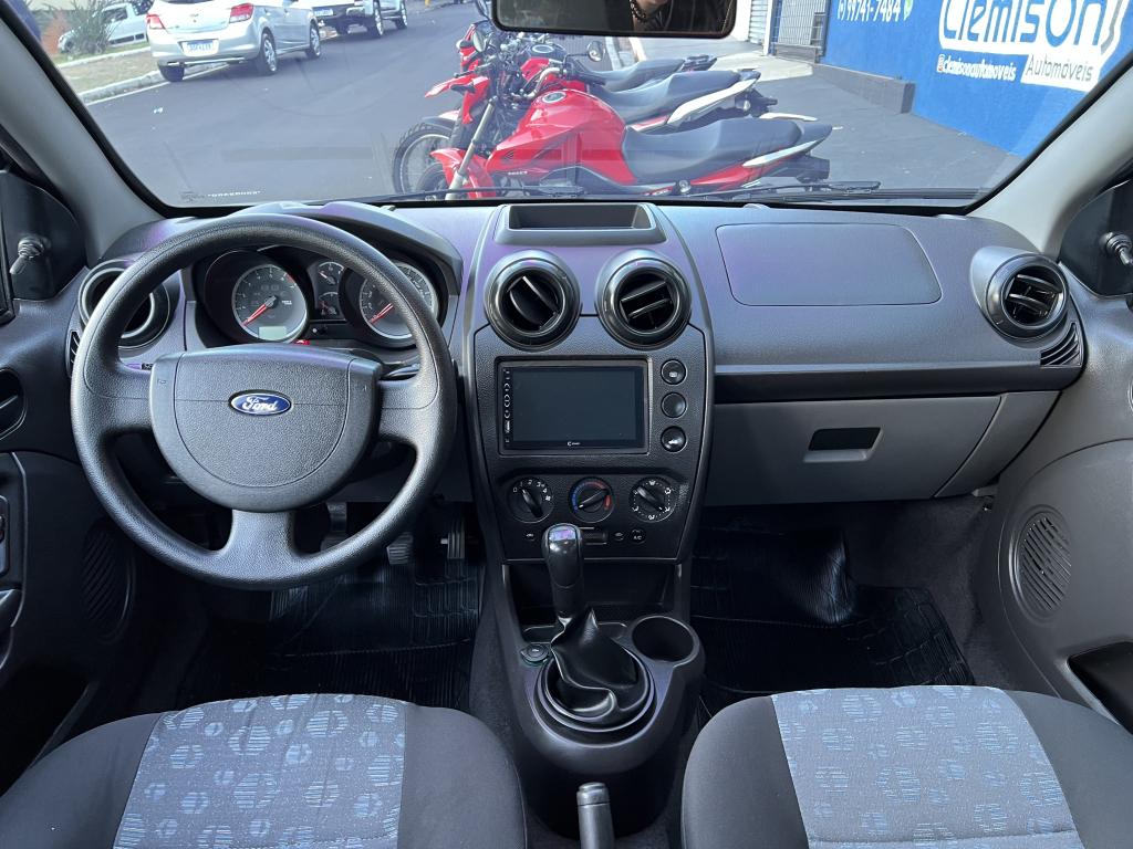 FORD Fiesta Hatch - Foto