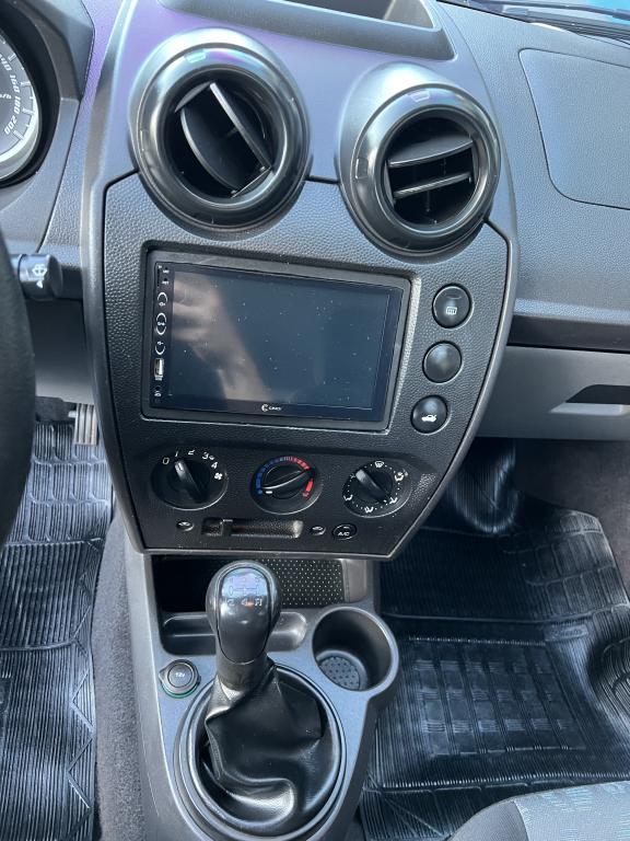 FORD Fiesta Hatch - Foto