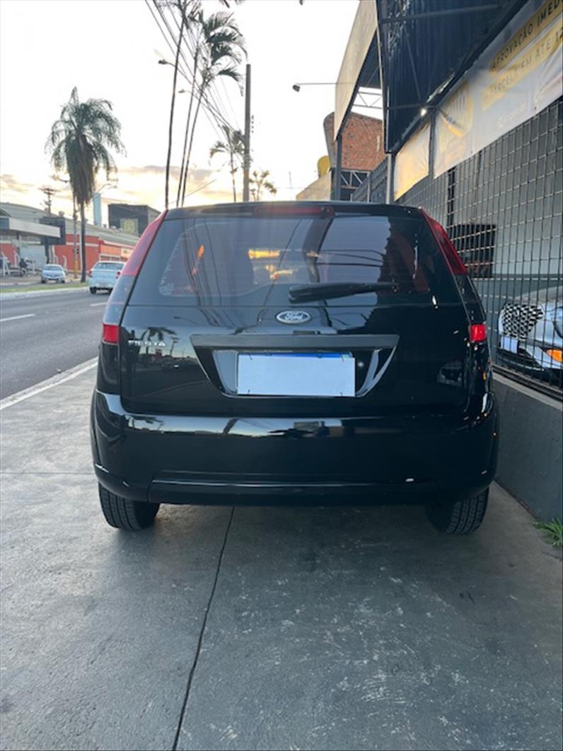 FORD Fiesta Hatch - Foto