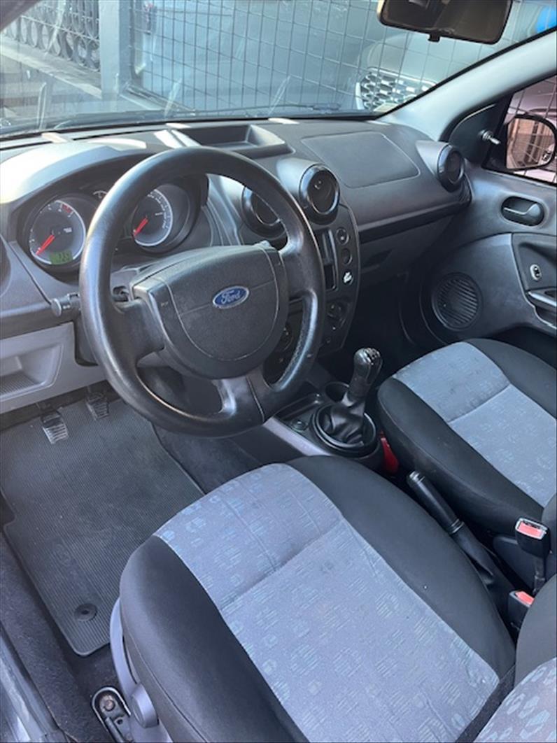 FORD Fiesta Hatch - Foto