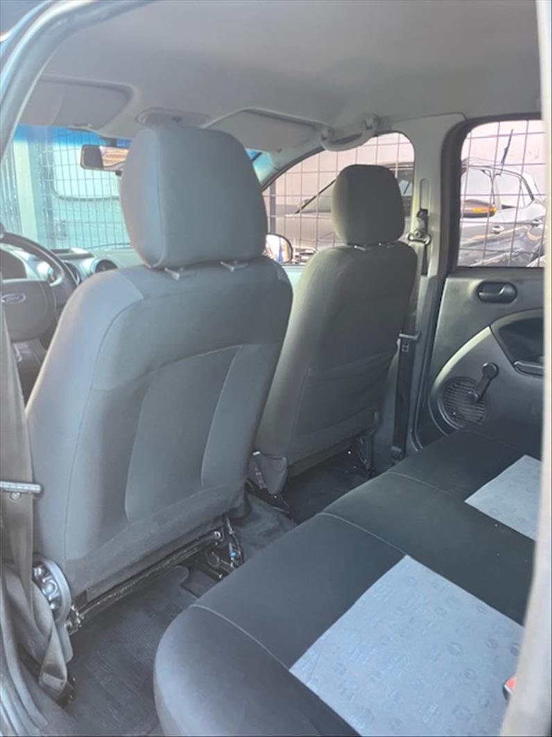 FORD Fiesta Hatch - Foto