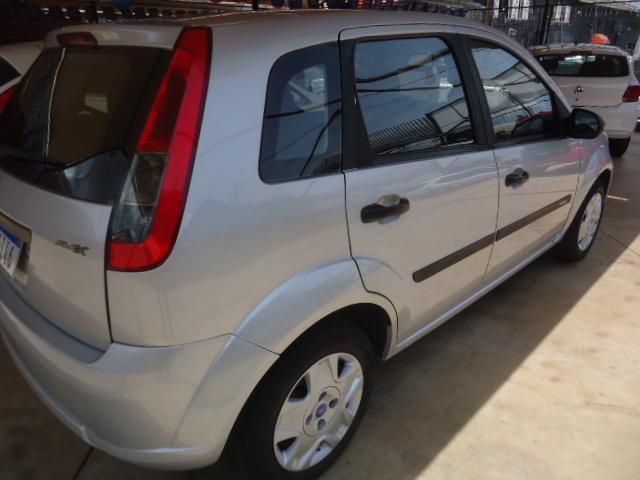 FORD Fiesta Hatch - Foto